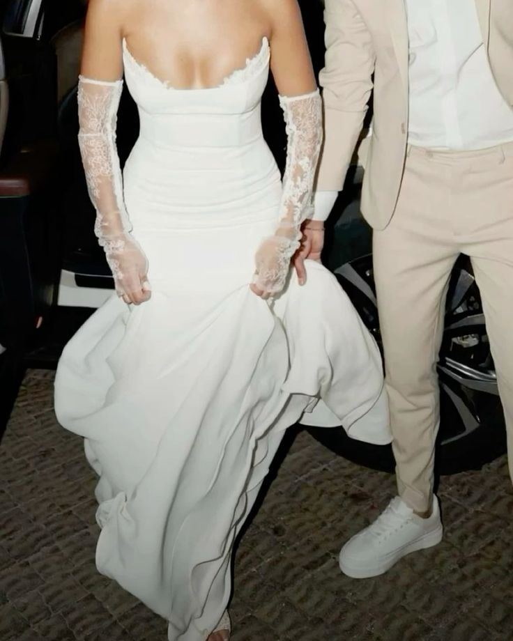 White Strapless Mermaid Long Elegant Wedding Dresses Princess Bridal Gown With Gloves fg7363