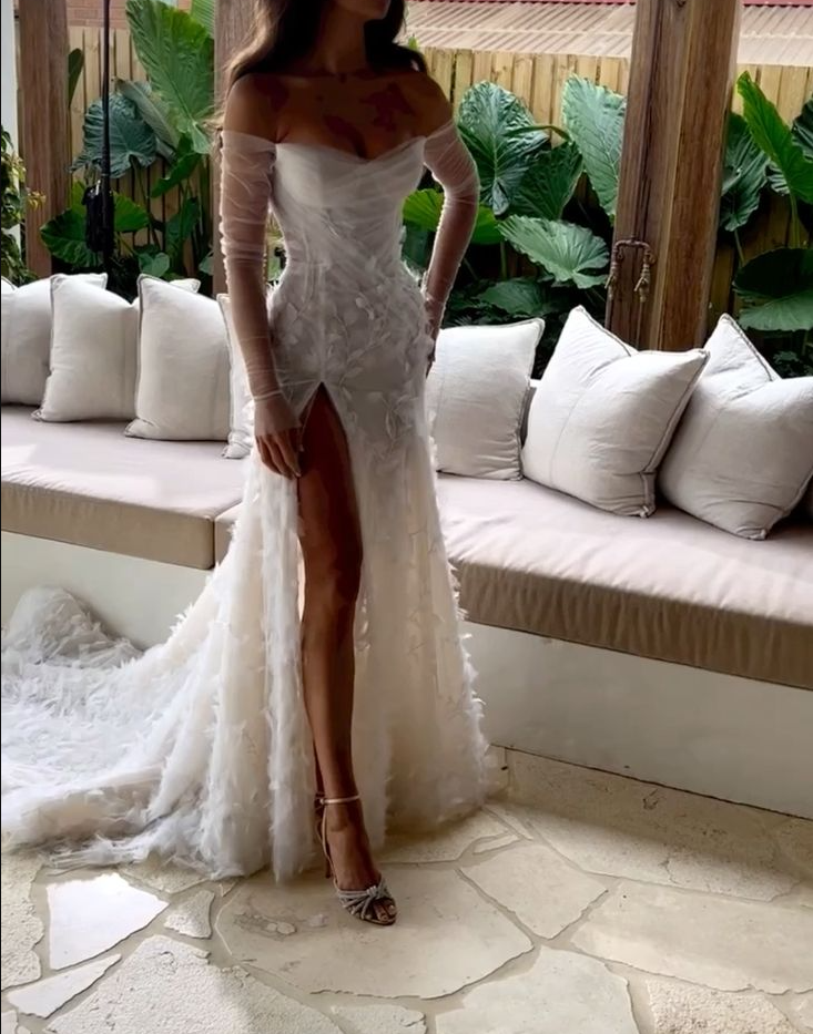 Luxury Women's Elegant Wedding Dresses Lace Side Split Sexy Princess Bridal Gown fg7317