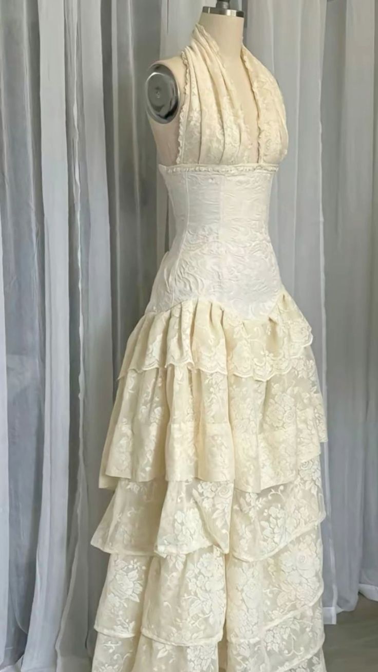Champagne Lace Bridal Gown Halter Wedding Dress fg7198