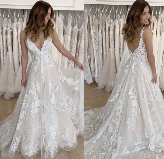 Vestido de novia de tul con apliques color champán claro y tirantes finos fg6164
