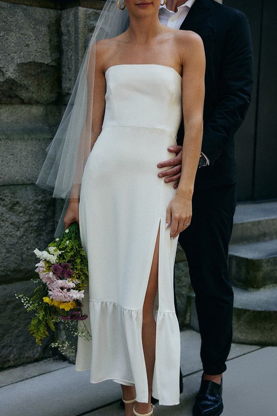 Vestido de novia sencillo sin mangas, de satén, con abertura y escote midi fg6333