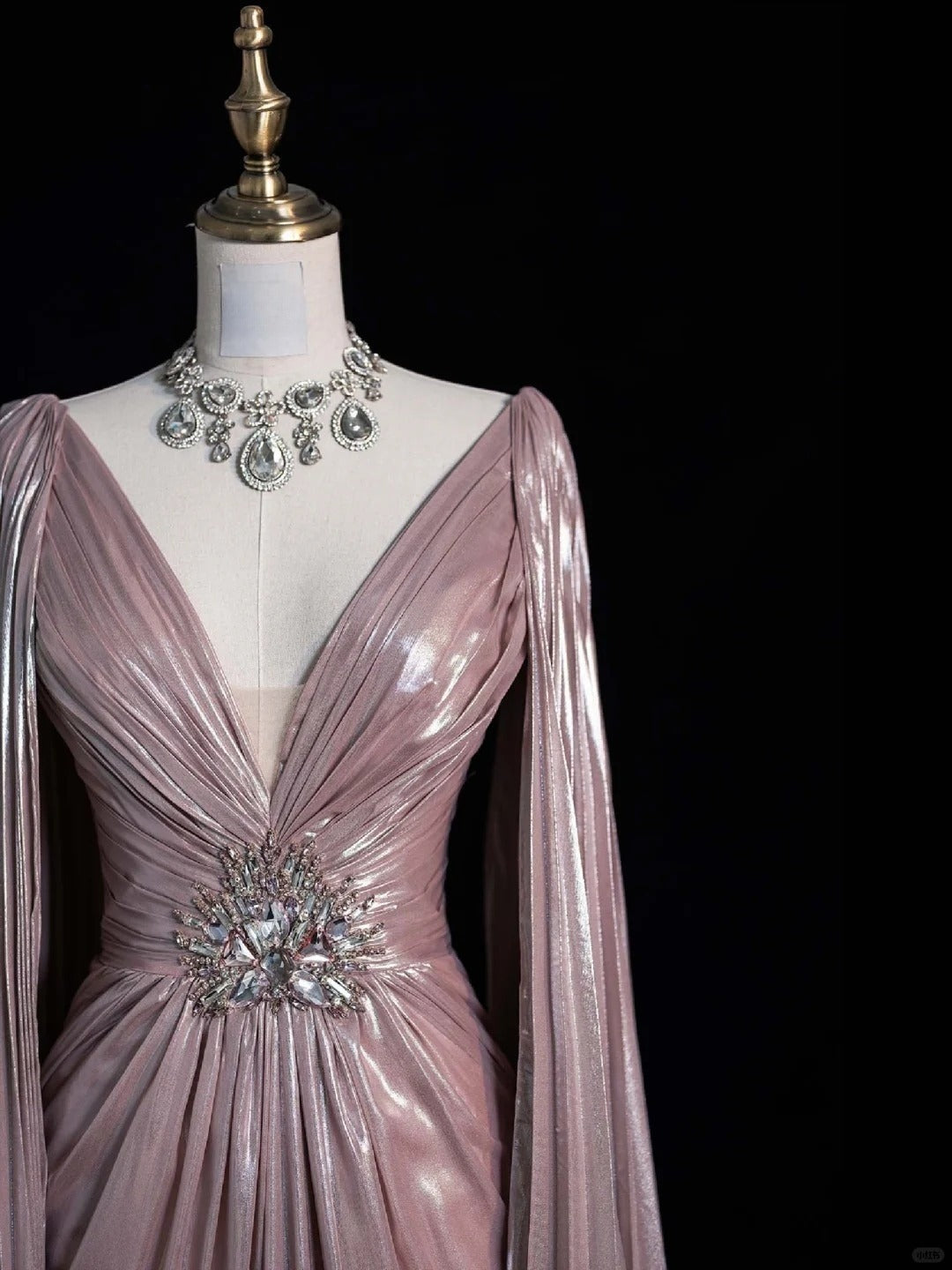 Vestido de fiesta de noche de lujo de corte A, manga larga, escote en V, brillante, hecho a medida, fg7452