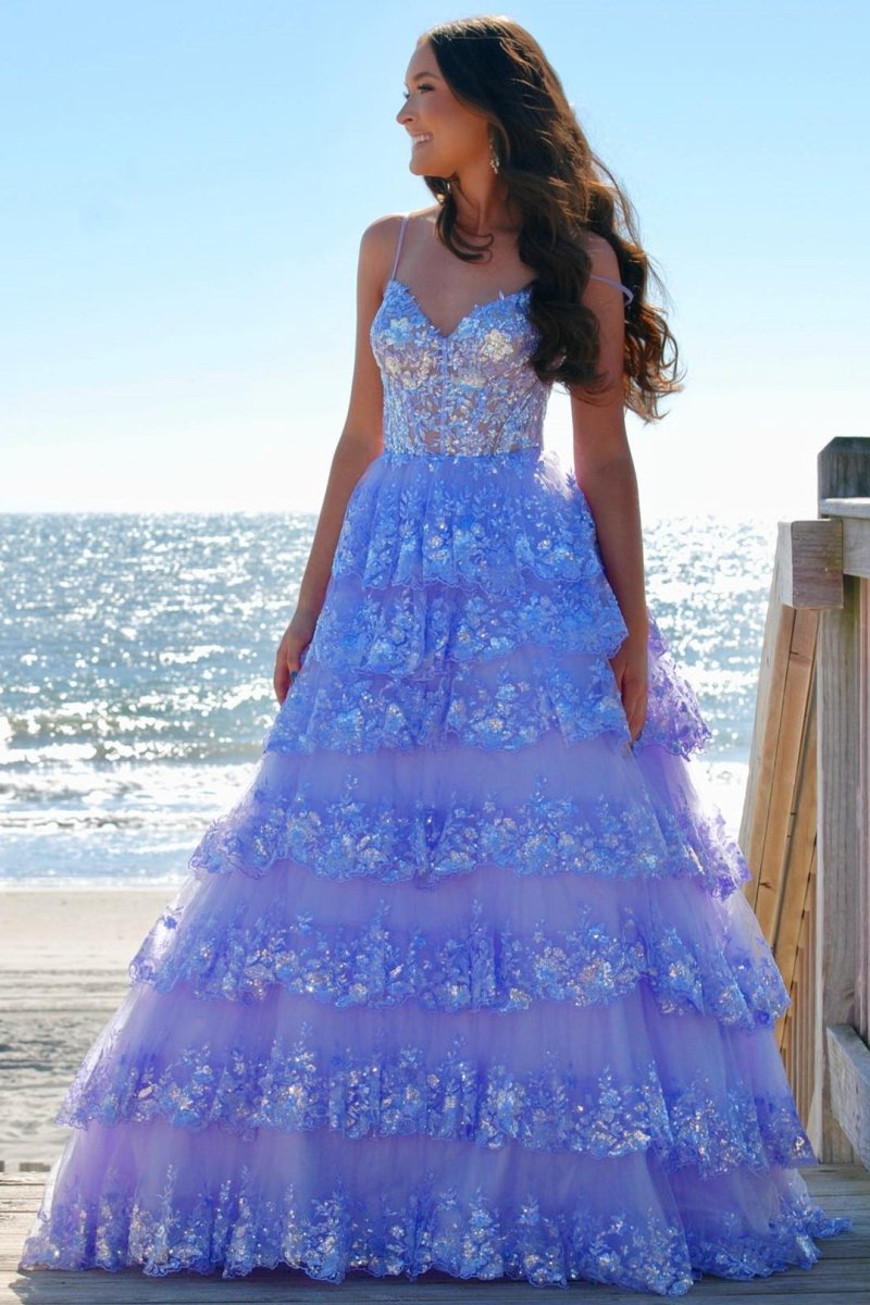 Maryam | Vestido de fiesta de encaje con capas y tirantes finos en forma de A