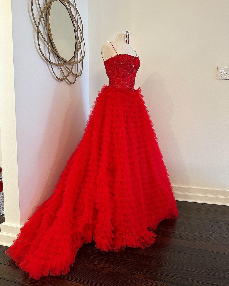 Jordan | Vestido de fiesta largo de tul con lentejuelas y corte en A