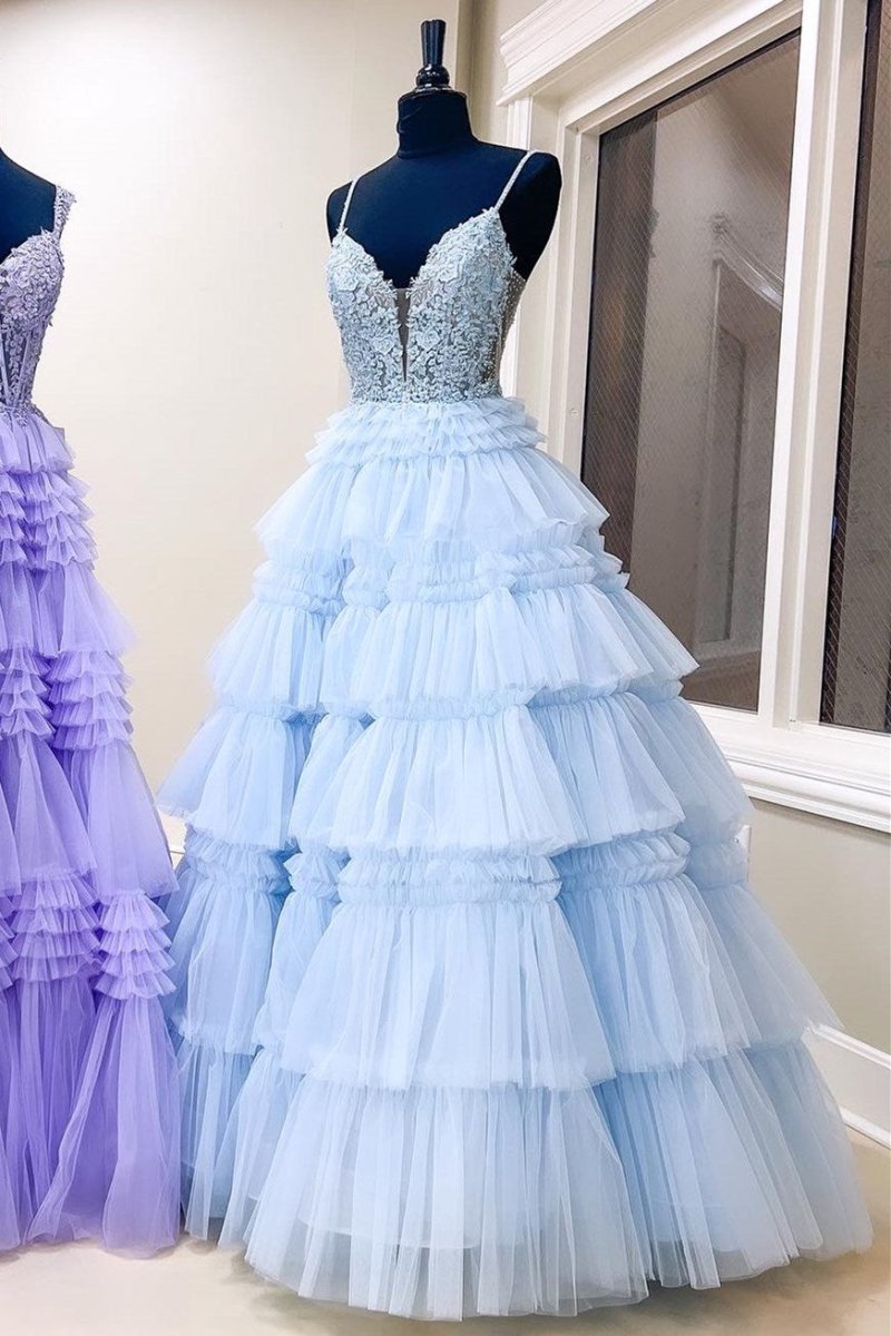 Vestido de fiesta con volantes y tirantes finos con cuentas negras de Hadlee