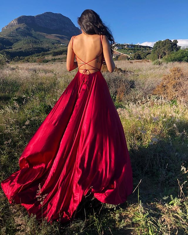 Vestido de fiesta rojo sexy con tirantes finos fg3171
