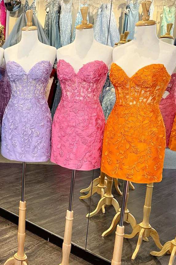Vestido mini ajustado con apliques, sin tirantes y con cordones para la fiesta de bienvenida fg1532