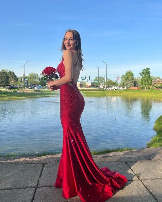 Charming Mermaid V Neck Red Satin Long Prom Dresses with Beading fg4548