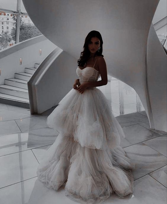 A Line Spaghetti Straps Layered Tulle Prom Dresses fg5384