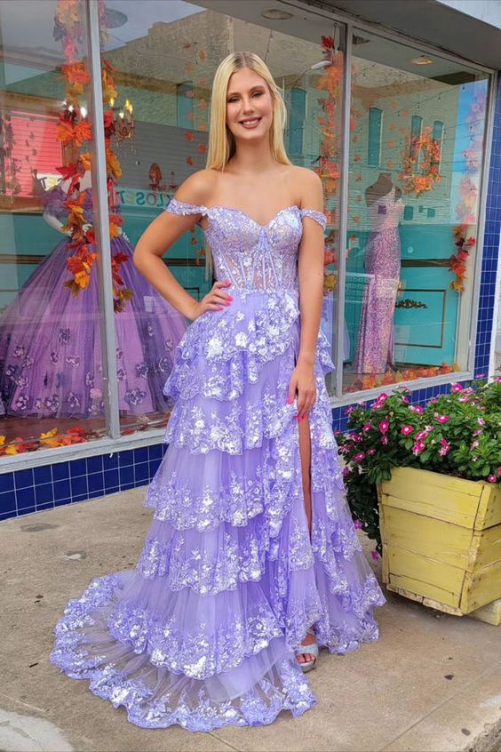 Vestido de fiesta largo con escote en forma de corazón y encaje color lila con abertura fg4212