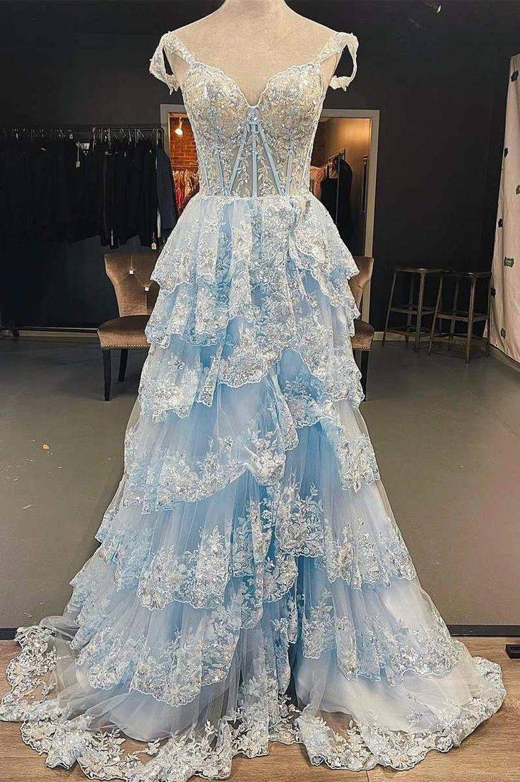 Vestido de fiesta largo con escote en forma de corazón y encaje azul claro con abertura fg4197