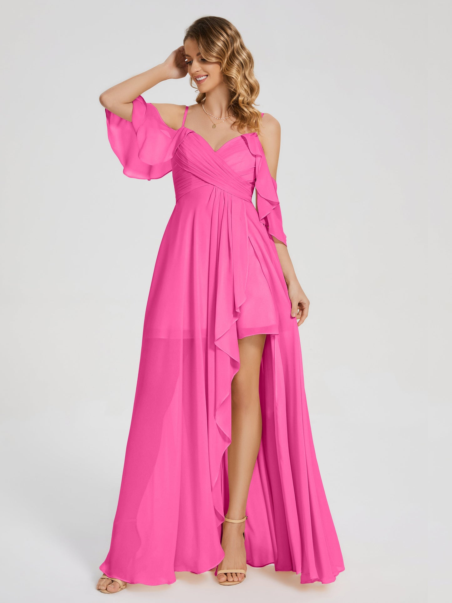 Vestido de fiesta de gasa con volantes y hombros descubiertos