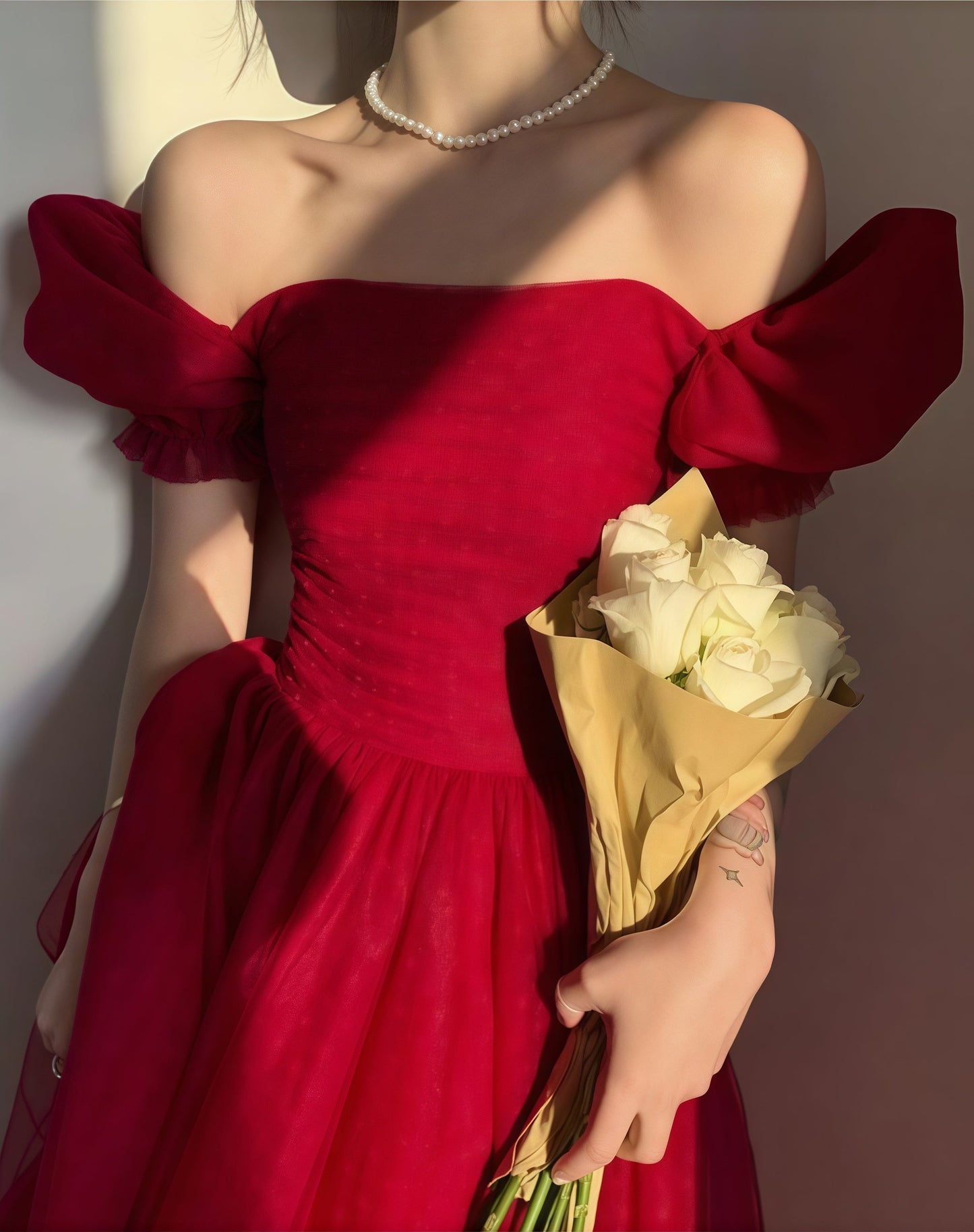 Vestido de fiesta de tul con corte en A y mangas cortas en color rojo brillante, LTP3549