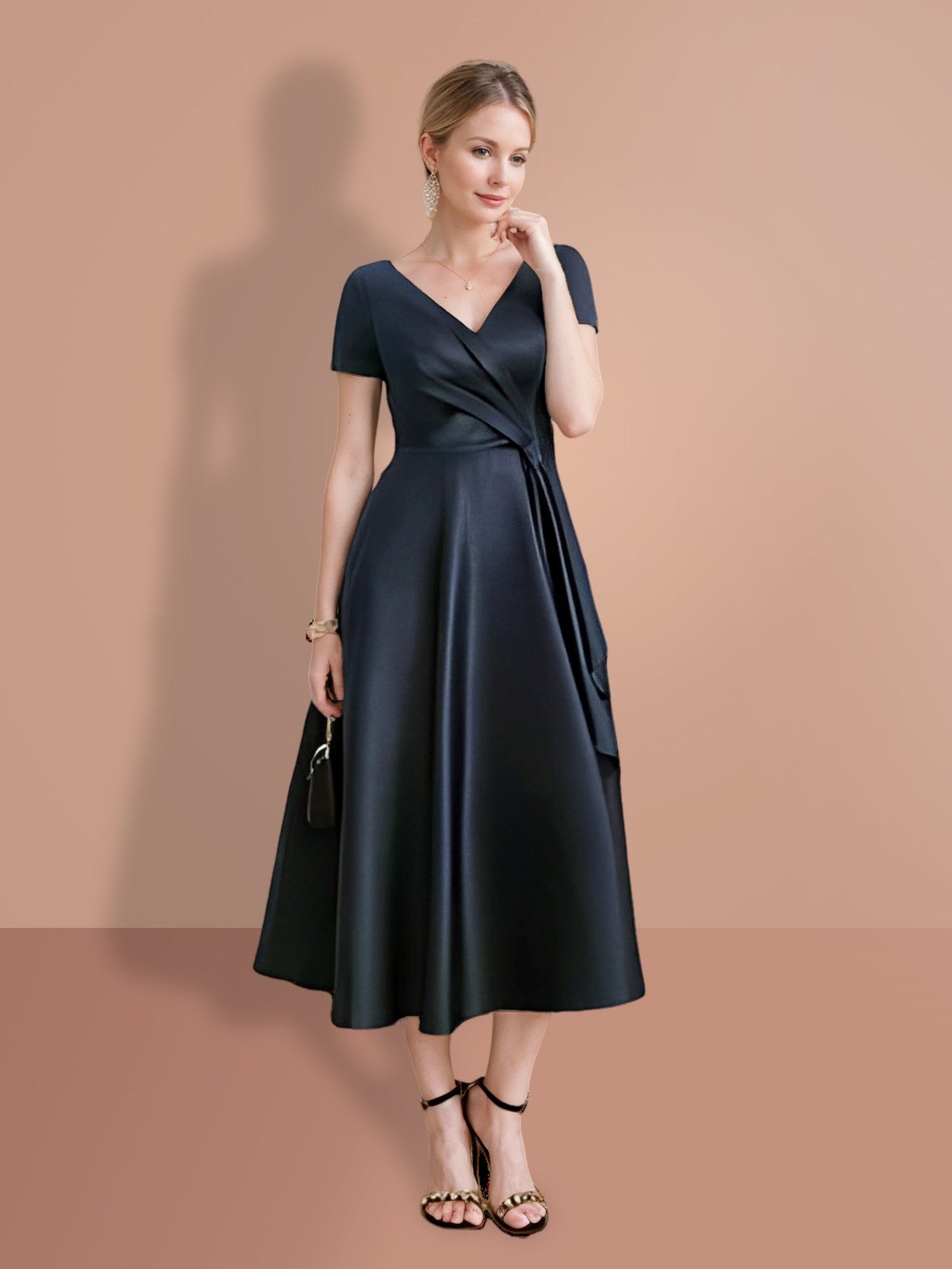 A-Line/Princess Short Sleeves V Neck Mother of the Bride Dresses