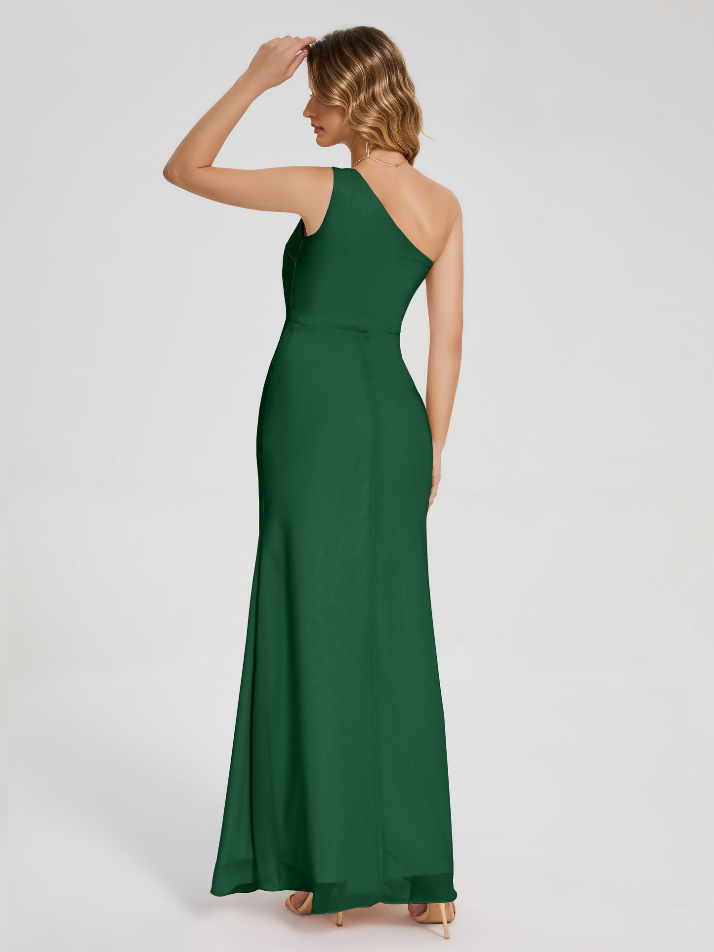 Vestido de fiesta con escote en forma de columna y un hombro con abertura