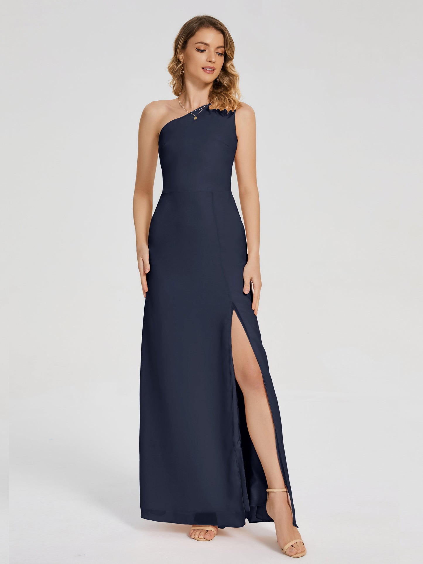 Vestido de fiesta con escote en forma de columna y un hombro con abertura