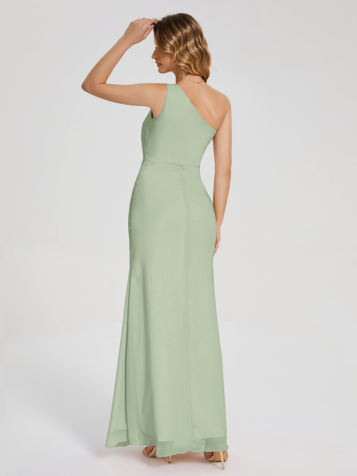 Vestido de fiesta con escote en forma de columna y un hombro con abertura