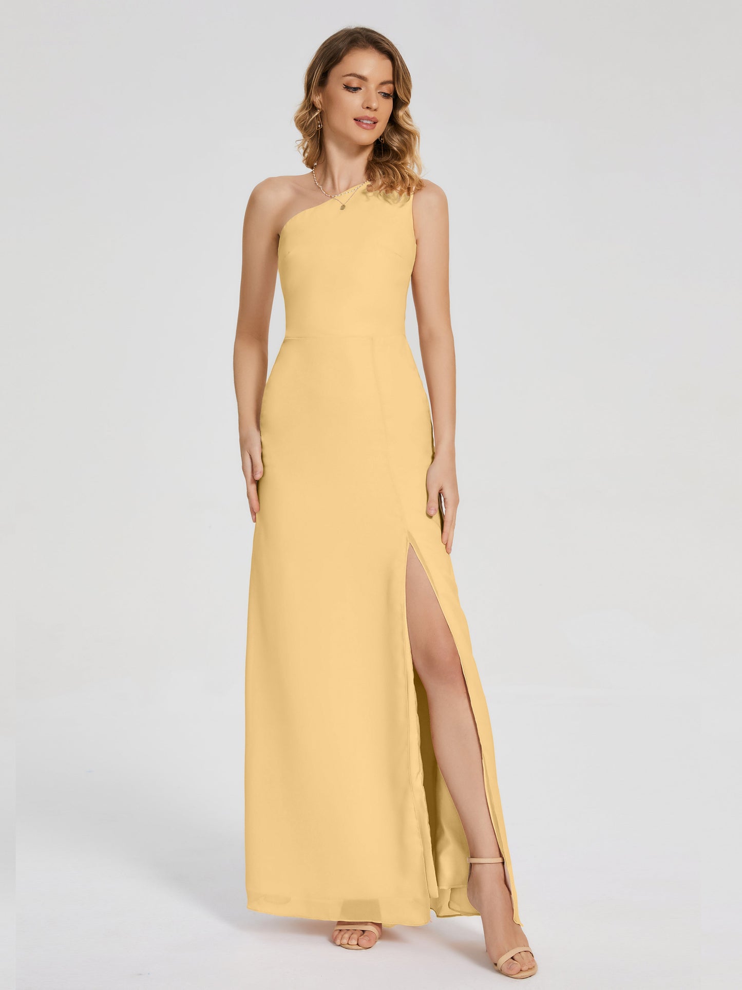 Vestido de fiesta con escote en forma de columna y un hombro con abertura