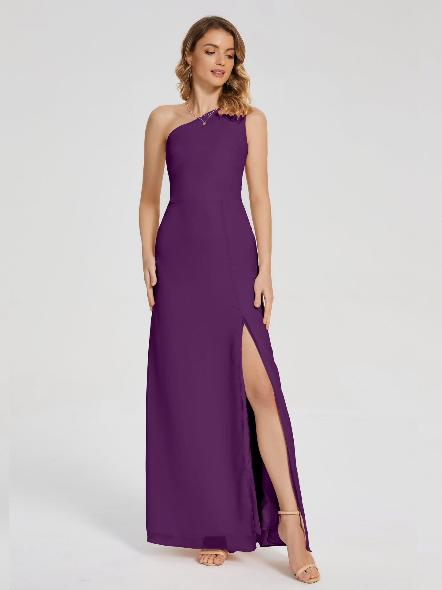 Vestido de fiesta con escote en forma de columna y un hombro con abertura