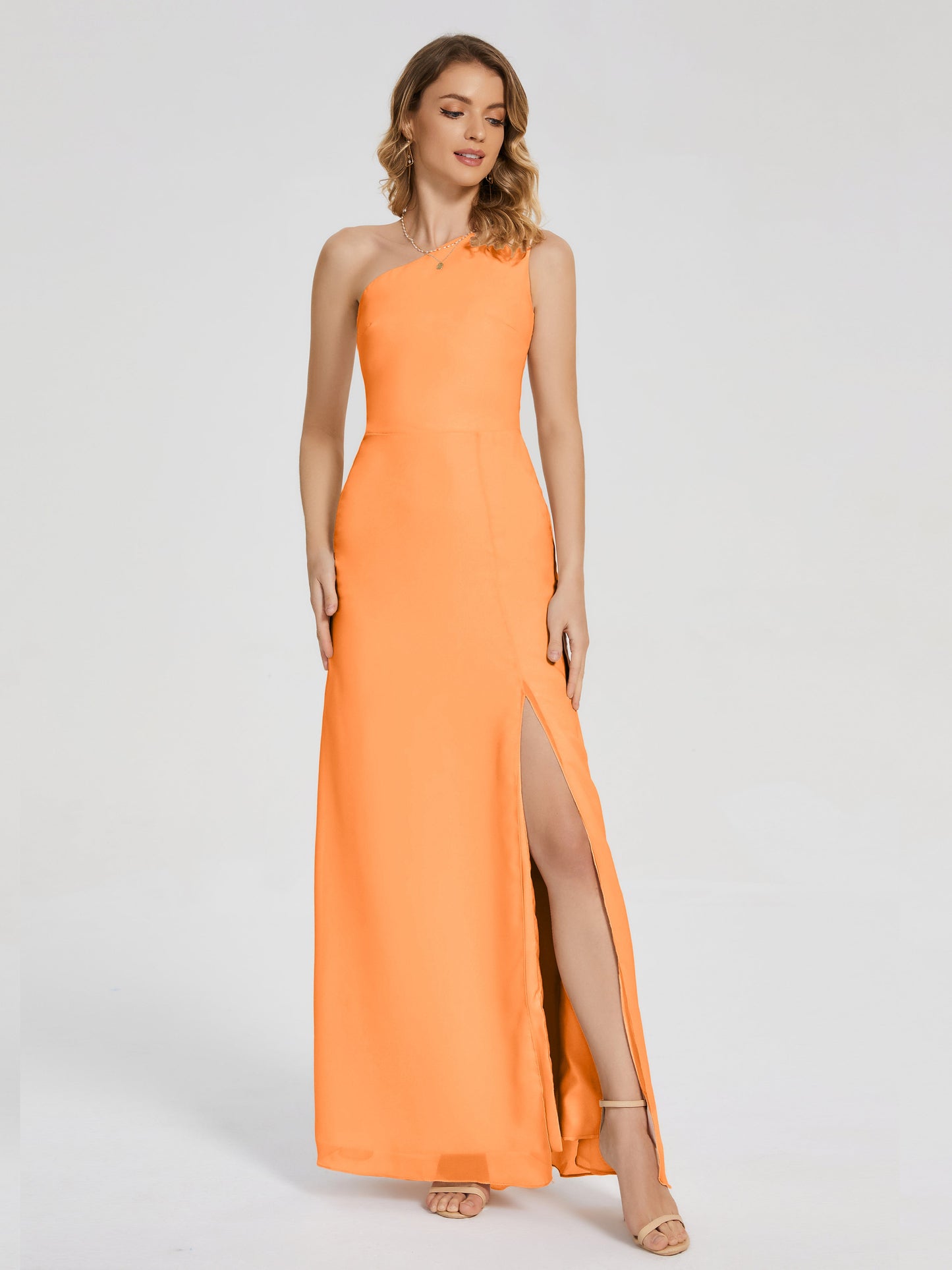 Vestido de fiesta con escote en forma de columna y un hombro con abertura