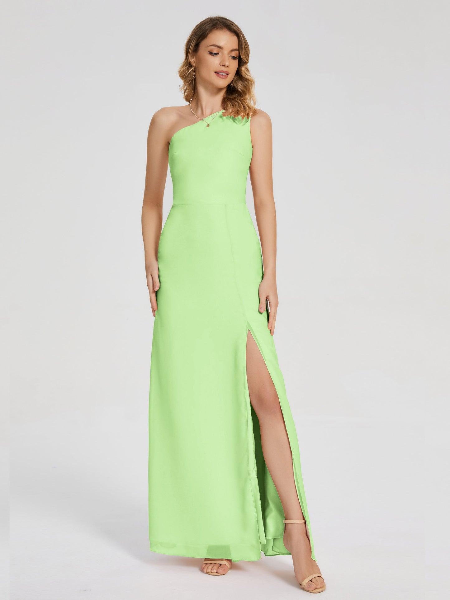 Vestido de fiesta con escote en forma de columna y un hombro con abertura