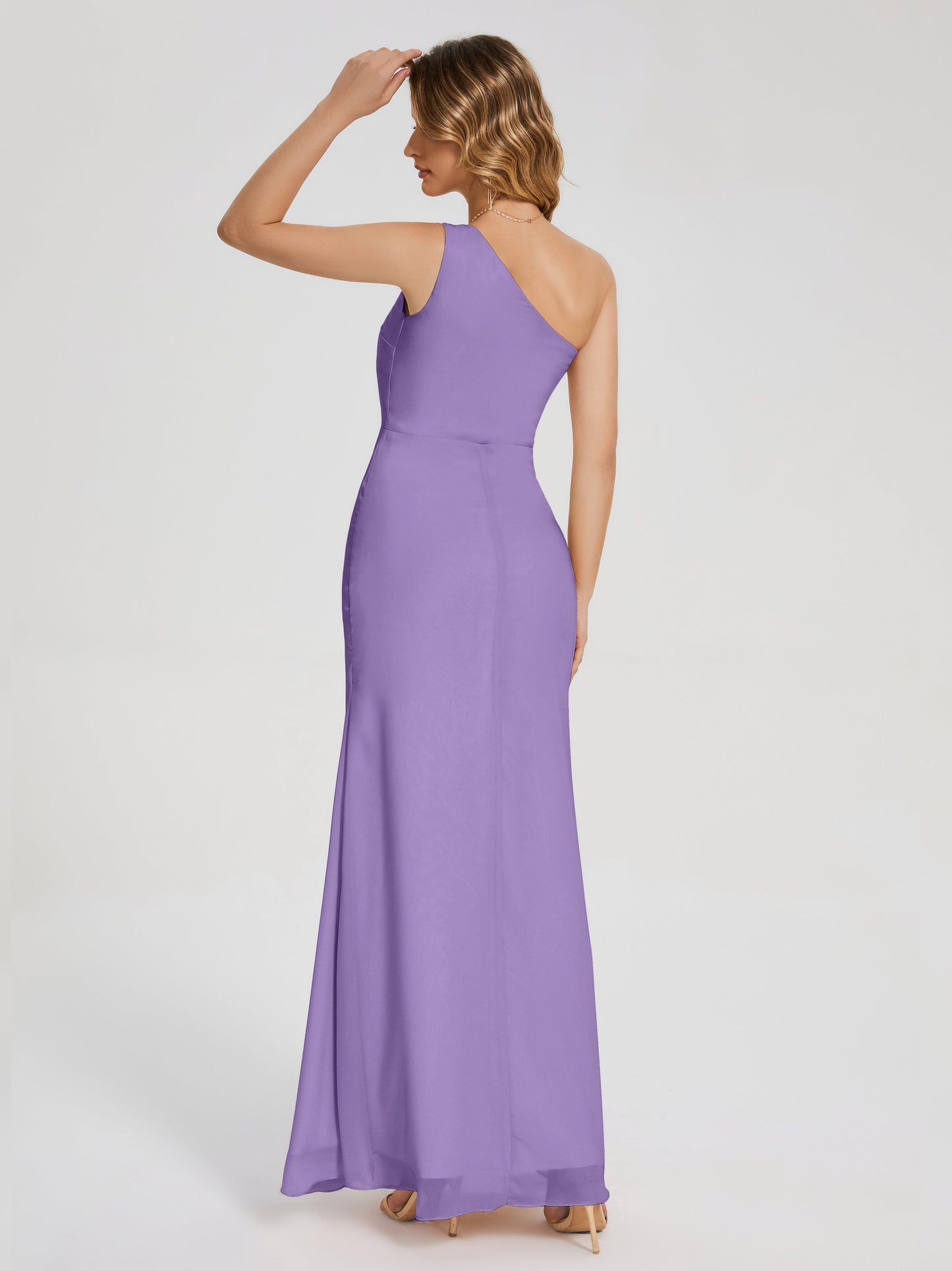 Vestido de fiesta con escote en forma de columna y un hombro con abertura