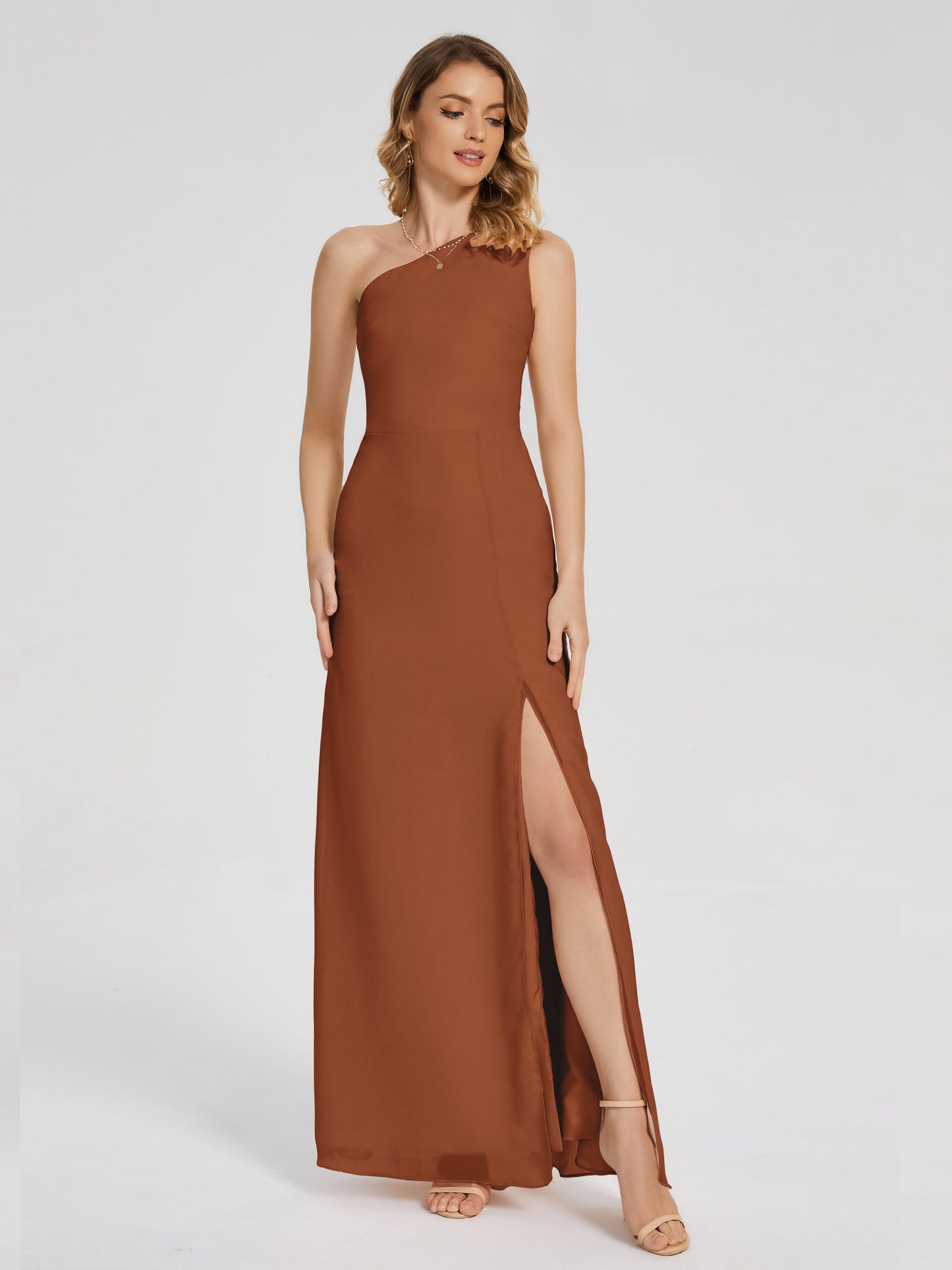 Vestido de fiesta con escote en forma de columna y un hombro con abertura
