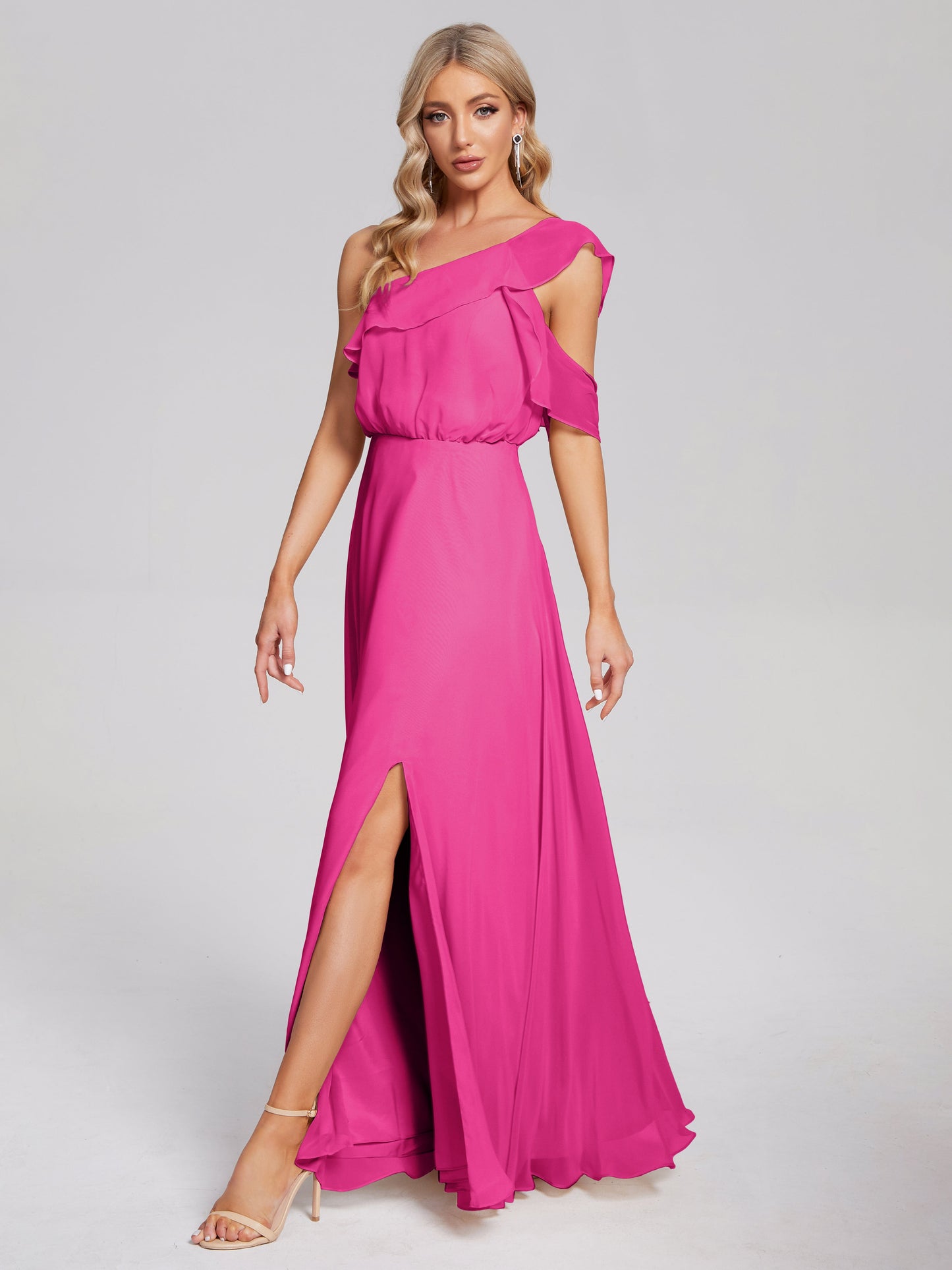 Vestido de fiesta de gasa con un hombro descubierto y volantes
