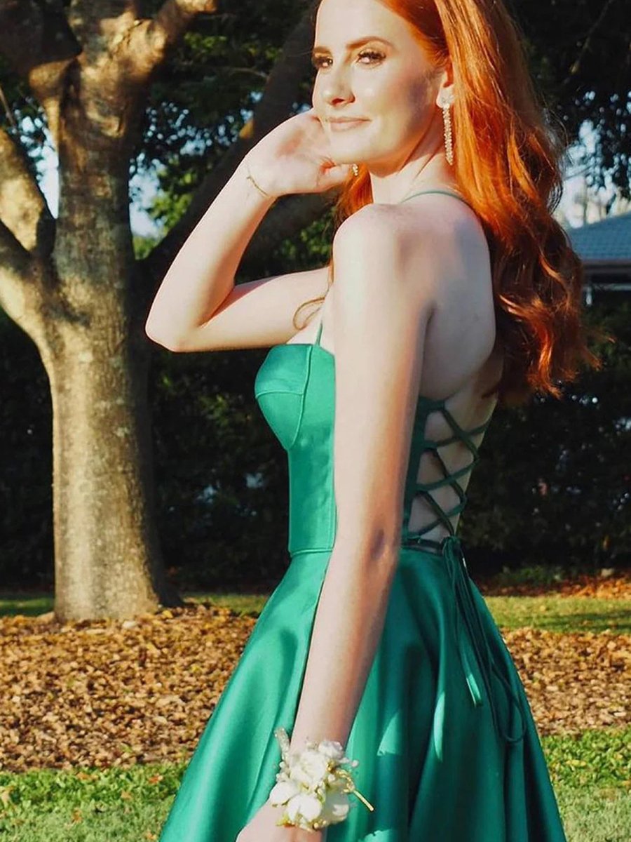 Etherea | Vestidos de fiesta largos de satén verde con escote en forma de corazón y abertura