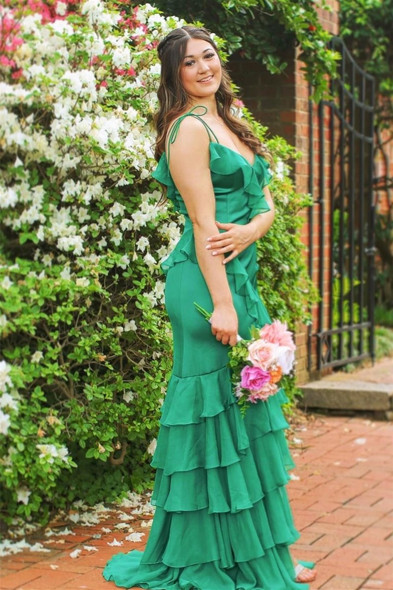 Hartlyn | Vestido de fiesta largo con volantes, corte sirena en rojo, hombros anudados y abertura