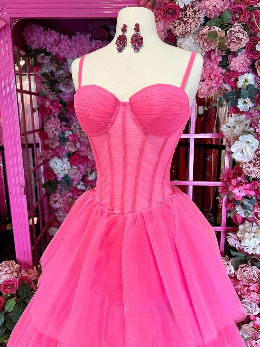 Lula | Vestido de fiesta largo de tul con capas y vestido de fiesta rosa intenso