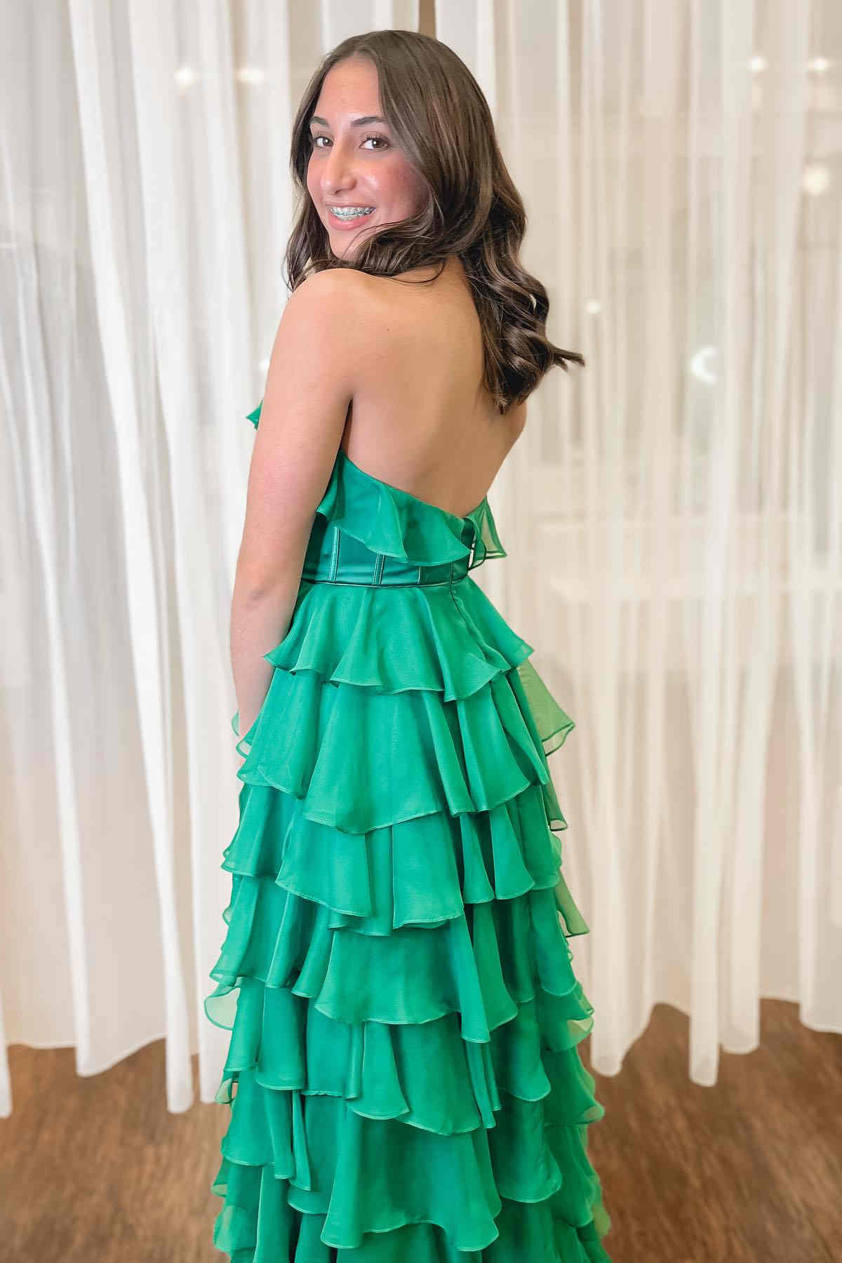 Vestido de fiesta con escote halter, escote en forma de cerradura, volantes y abertura