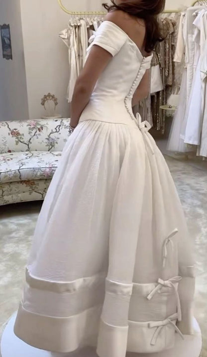 Vestido de novia largo con hombros descubiertos y corte en A Vestidos de novia sencillos fg7277