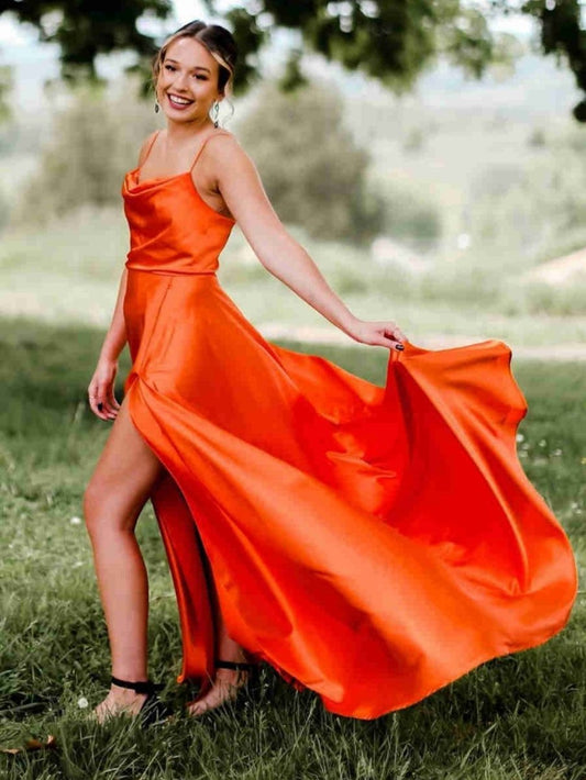 Araya | Vestido de fiesta de satén con escote vuelto y abertura en forma de A