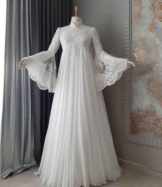 Elegante vestido de novia de encaje con mangas acampanadas en color marfil fg6386