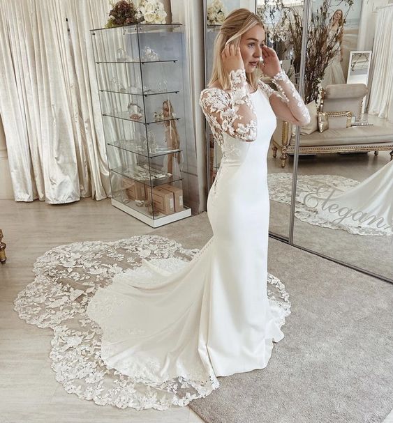 Vestido de novia de crepé elástico con cola de pétalos y espalda baja, largo hasta la capilla y mangas largas fg6562