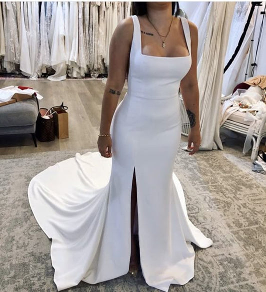 Elegante vestido de novia de satén con escote cuadrado y corte sirena fg6617