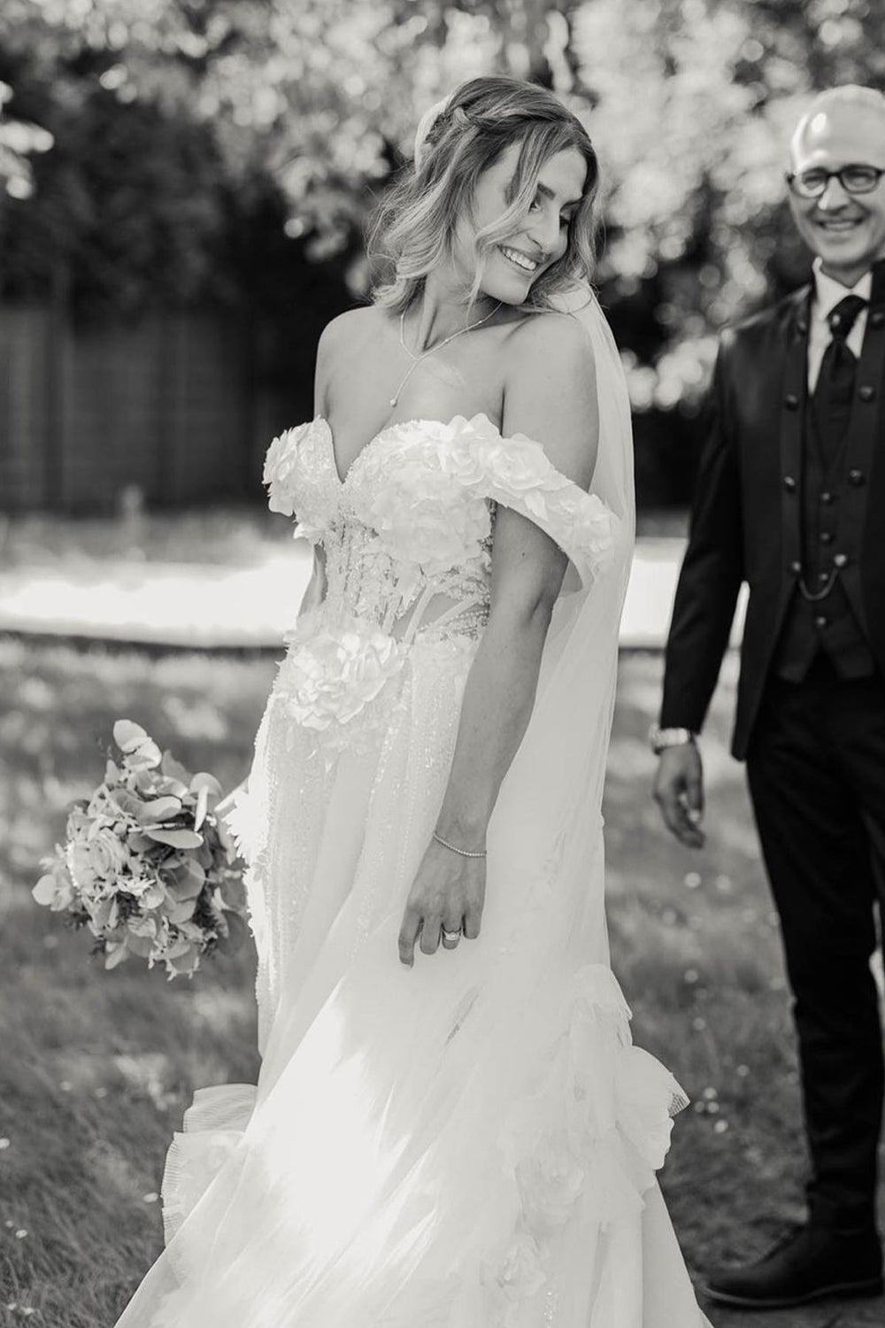 Ball Gown Off the Shoulder Lace Tulle Slit Wedding Dresses with Appliques