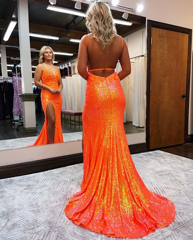 Vestidos de fiesta largos con escote en V y lentejuelas naranjas de sirena a la moda con abertura fg1259