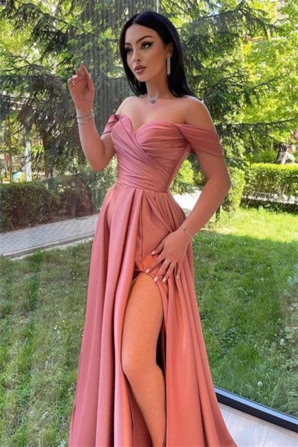 Vestido de fiesta sencillo de corte A con escote en forma de corazón y hombros descubiertos y abertura larga fg1921