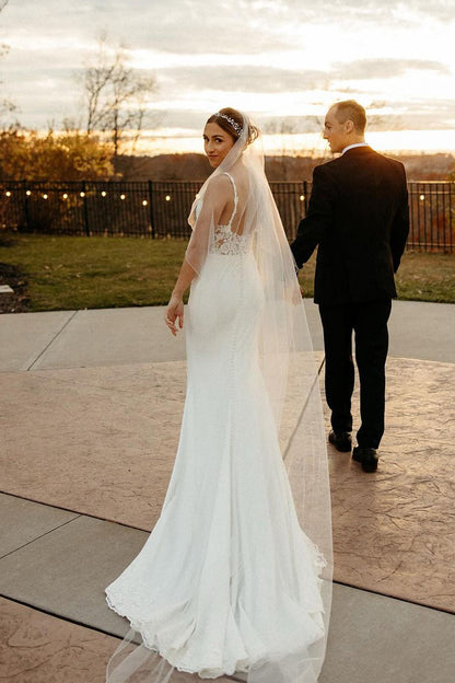 Charming Mermaid V Neck White Elastic Satin Wedding Dresses with Appliques VK241122