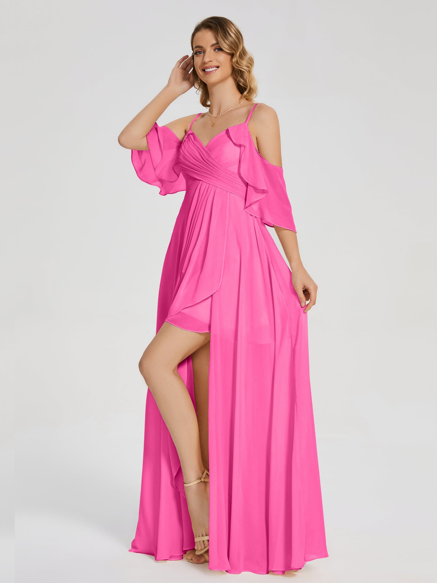 Vestido de fiesta de gasa con volantes y hombros descubiertos