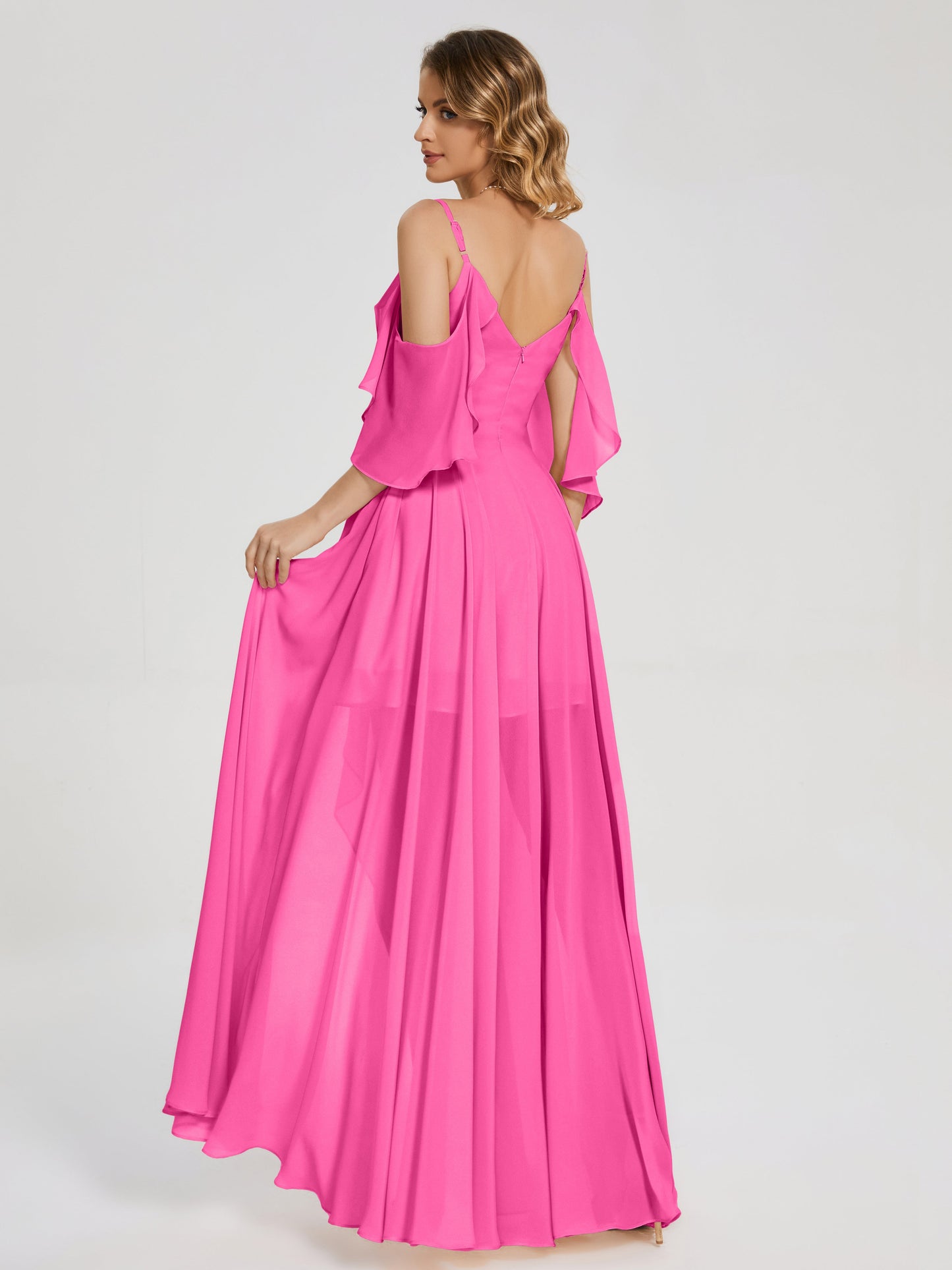 Vestido de fiesta de gasa con volantes y hombros descubiertos