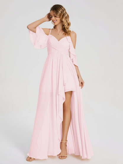 Vestido de fiesta de gasa con volantes y hombros descubiertos