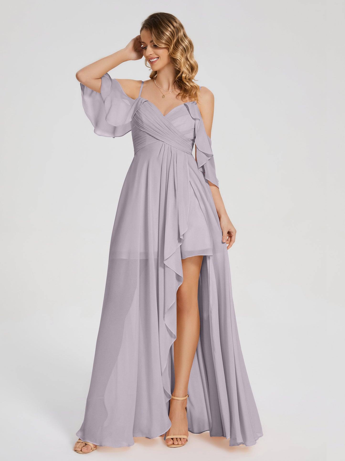 Vestido de fiesta de gasa con volantes y hombros descubiertos