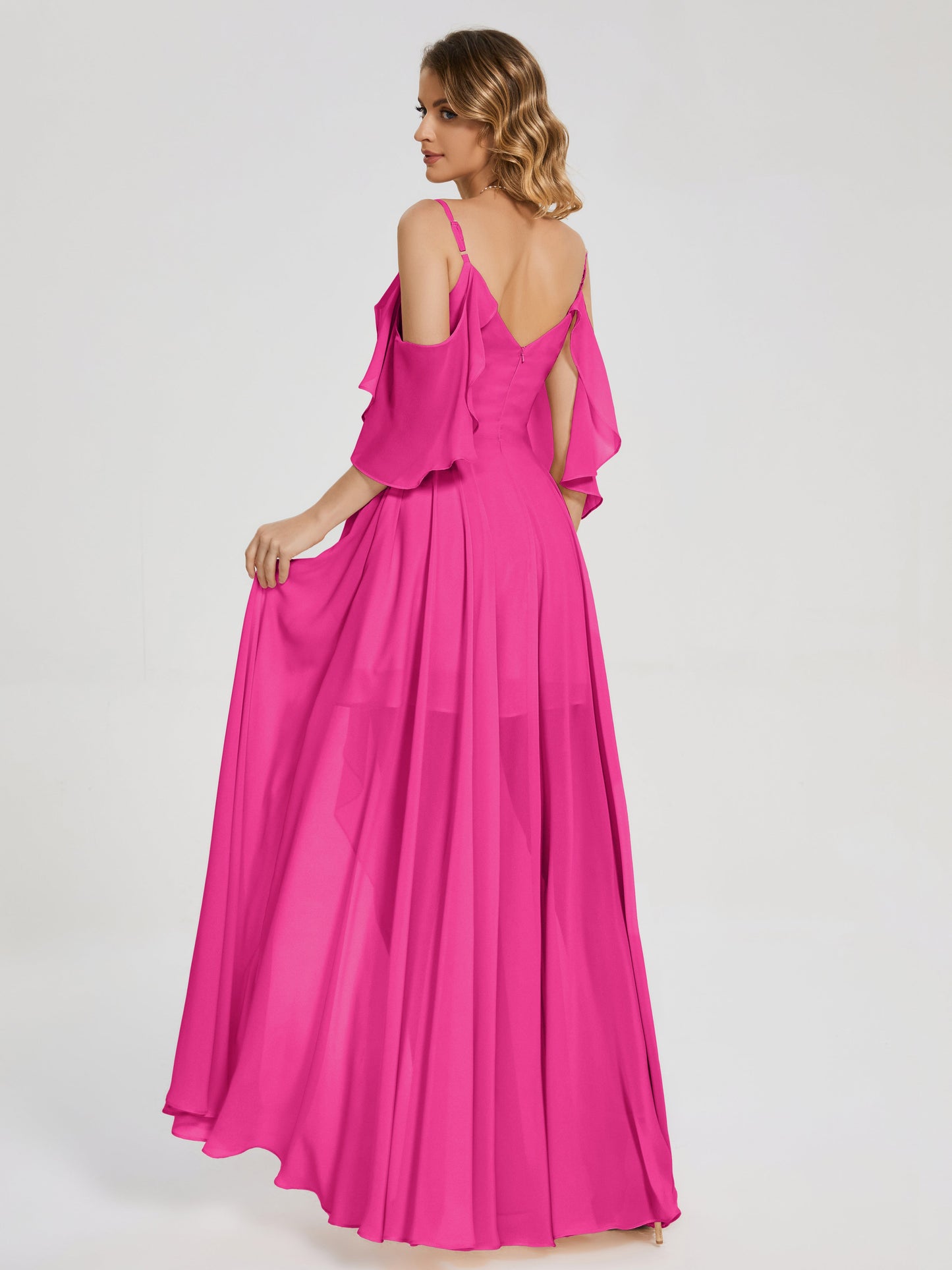 Vestido de fiesta de gasa con volantes y hombros descubiertos