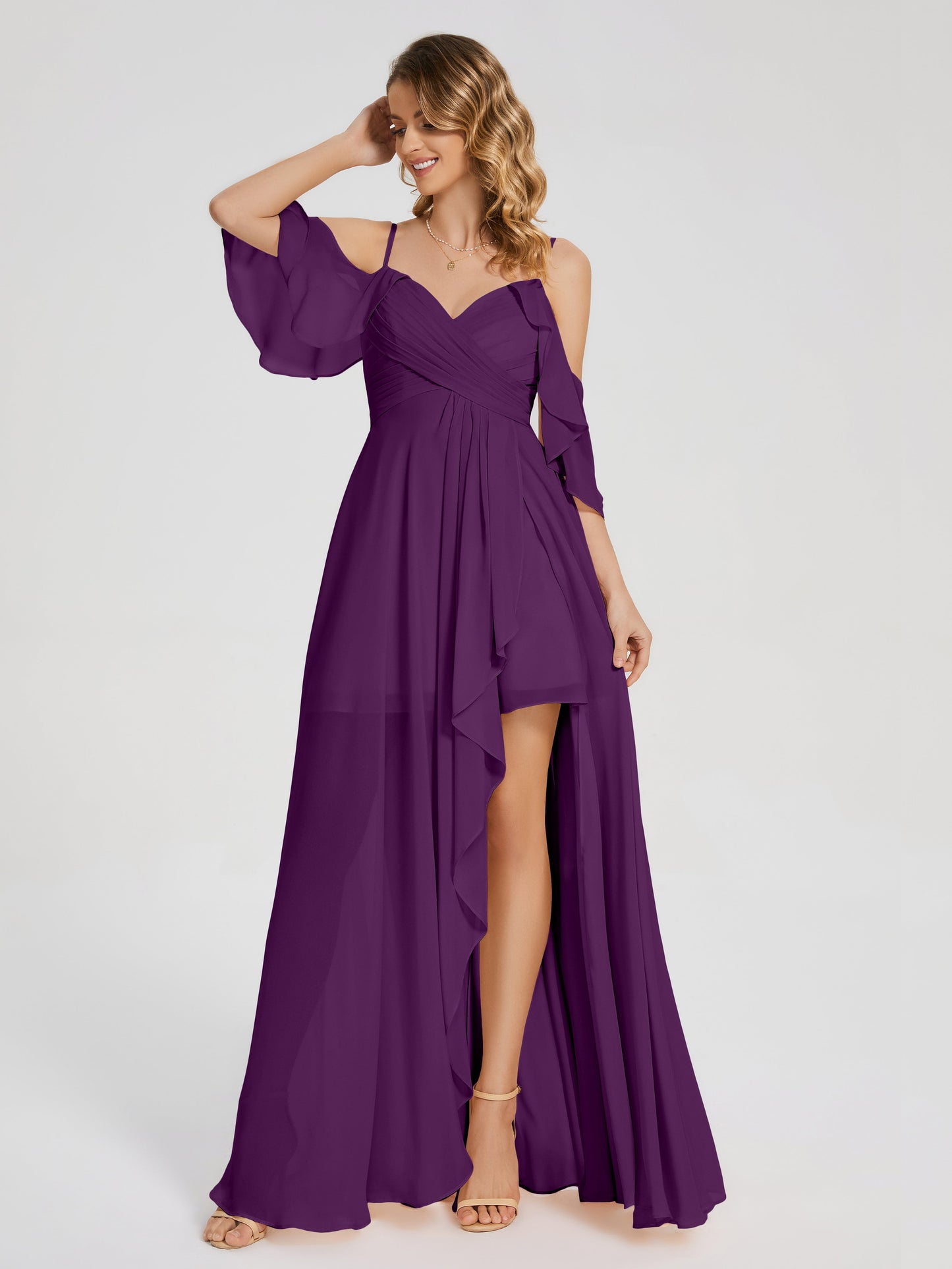 Vestido de fiesta de gasa con volantes y hombros descubiertos