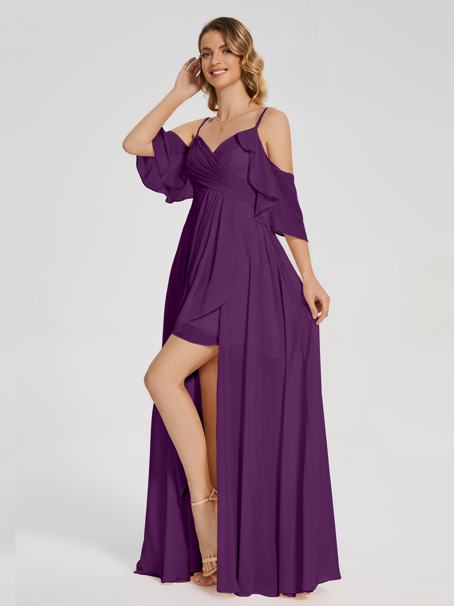 Vestido de fiesta de gasa con volantes y hombros descubiertos