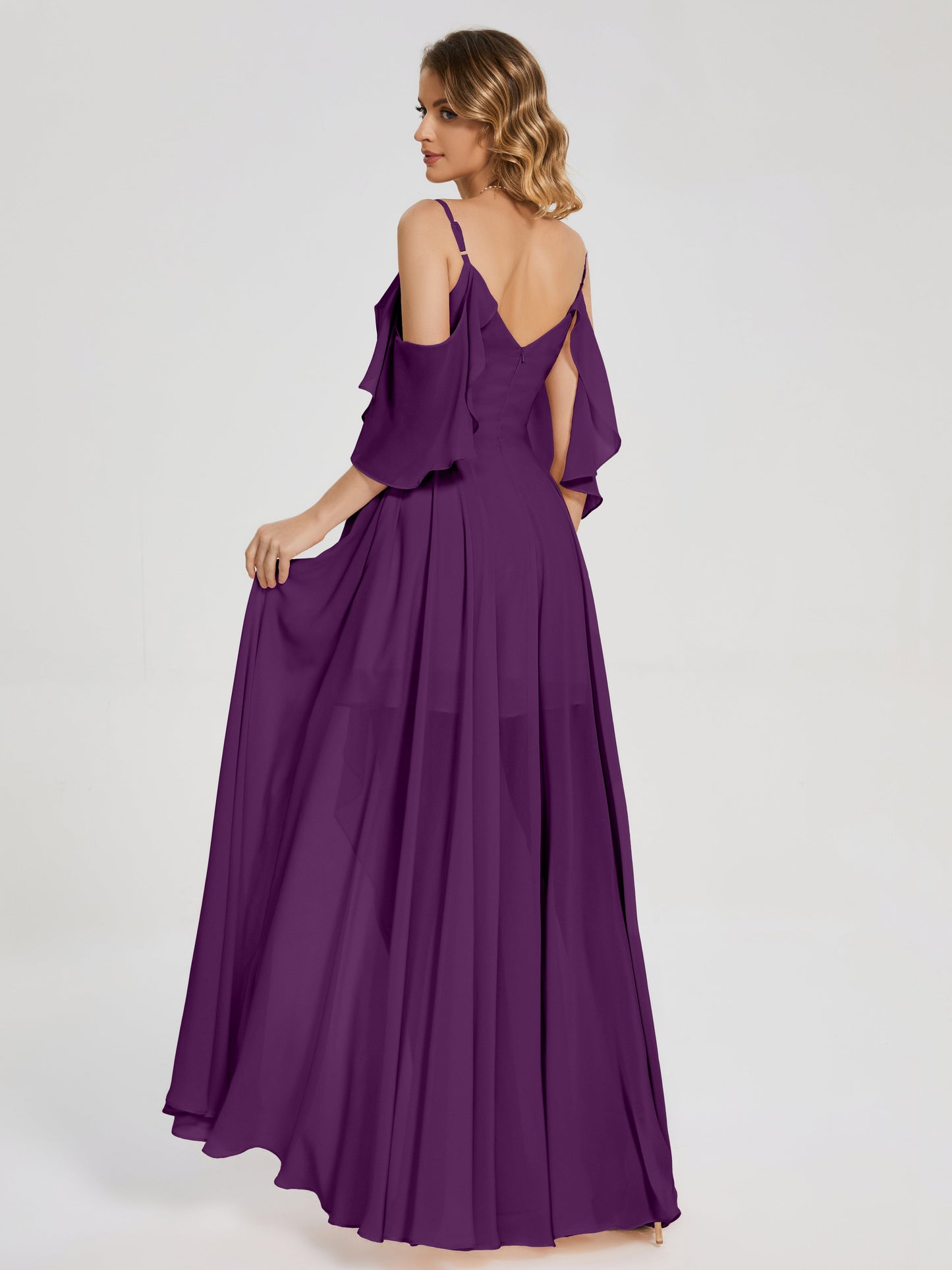 Vestido de fiesta de gasa con volantes y hombros descubiertos