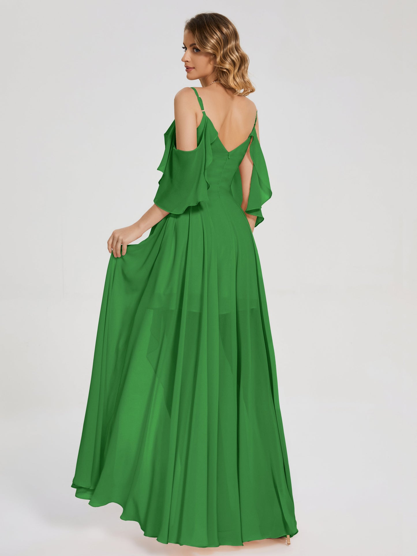 Vestido de fiesta de gasa con volantes y hombros descubiertos